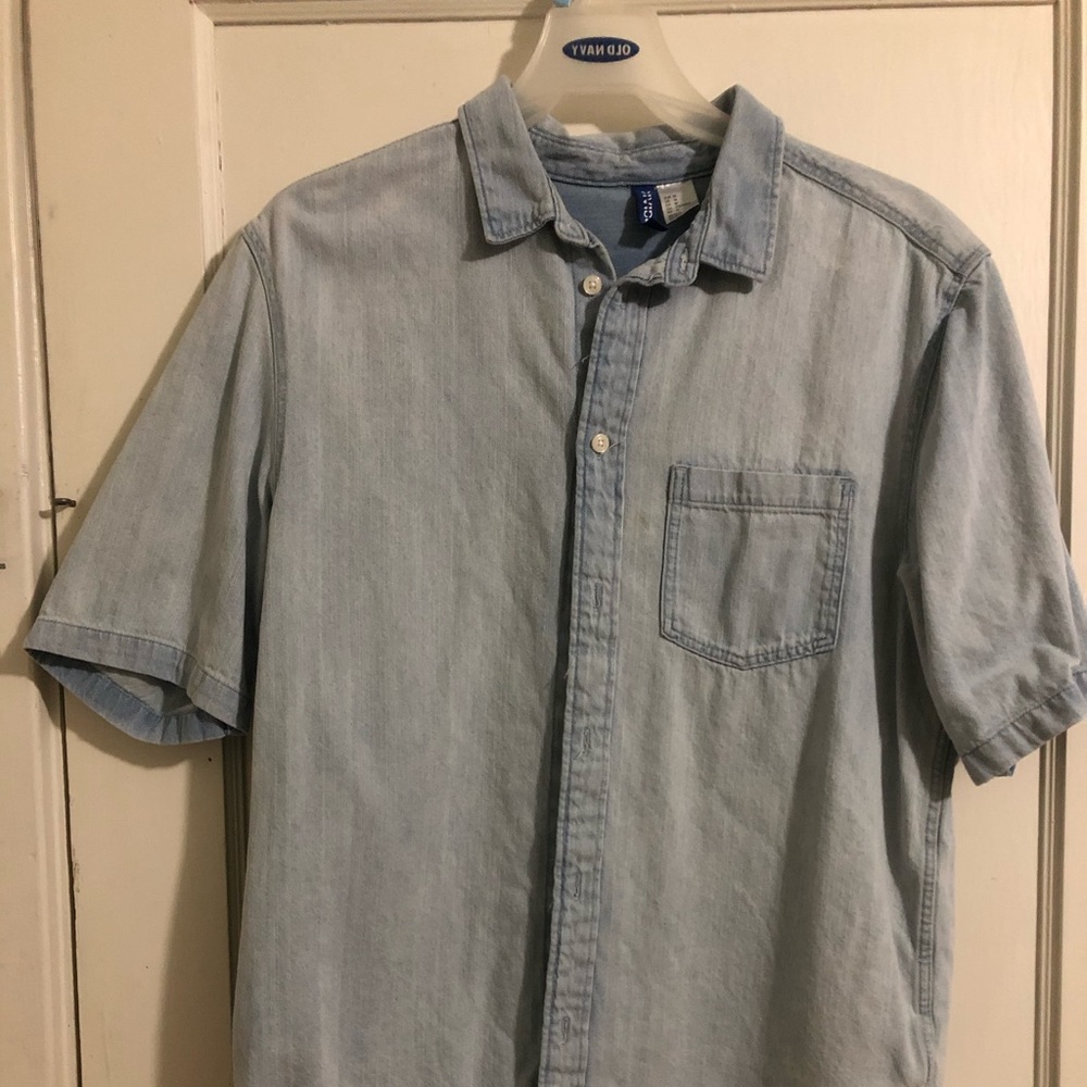 Short sleeve denim pocket button down